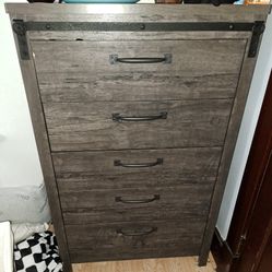 Dresser