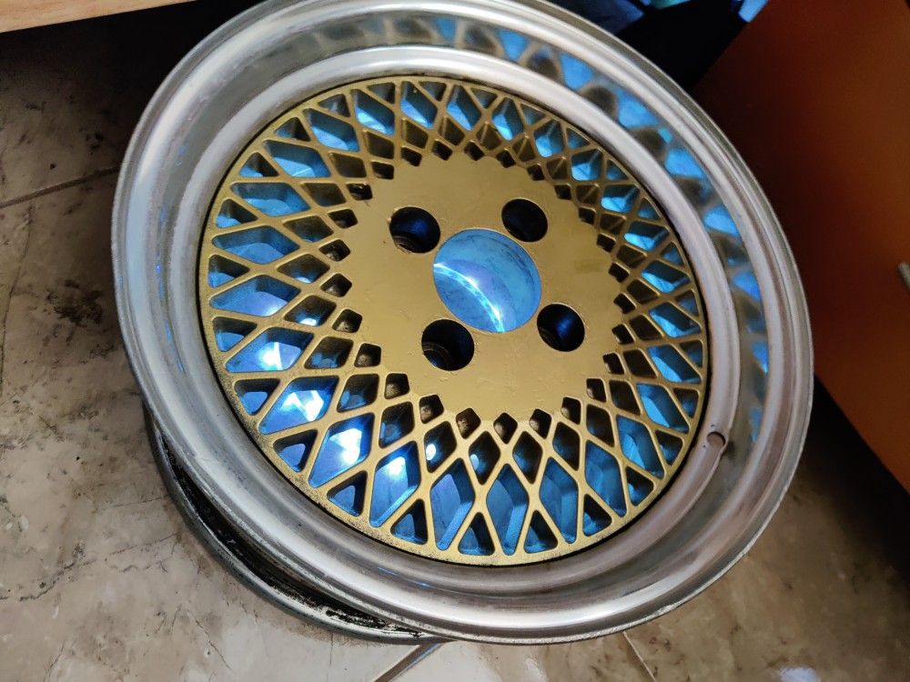 (1) Enkei 92 15x7 single wheel/rim 4x100