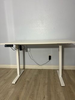 Height Adjustment Desk lightly pre-owned