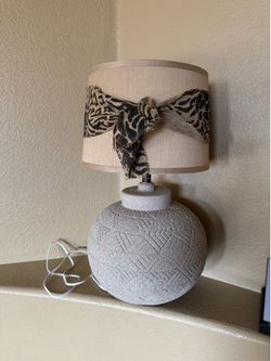 2 very nice lamps with shades