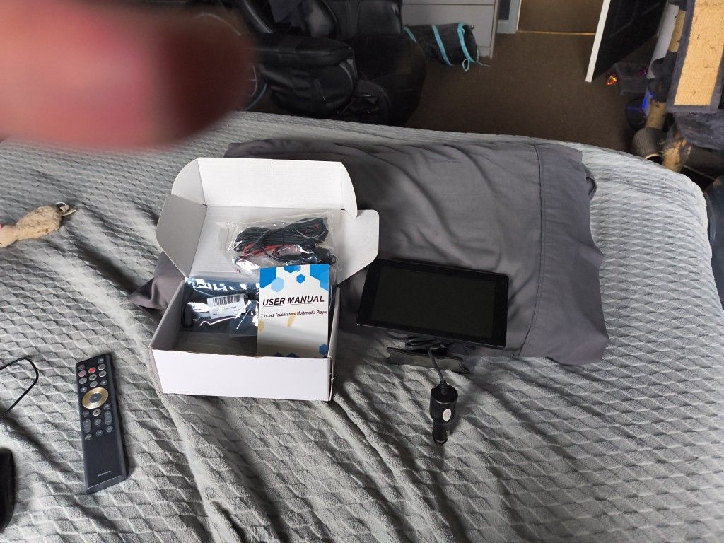 7 Inch Dash Touchscreen, Google Play, Apple Play, Etc And Backup Cam