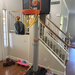 Basketball Hoop (adjustable)