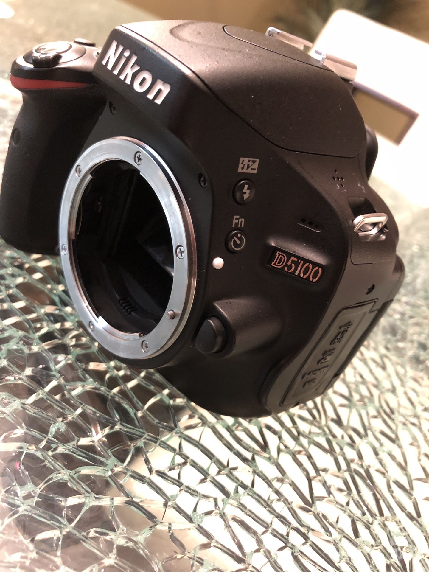 Nikon D5100 “Body Only”