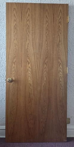 Interior Wood Grain Door with Brass Hardware 80x36