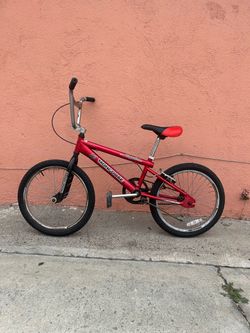 Mongoose Bmx bike 20 inches tires good condition ready to ride