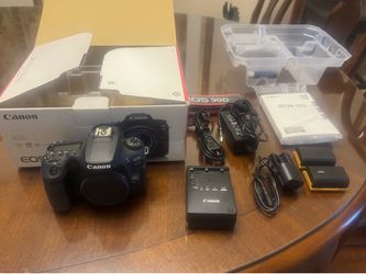 Canon 90D DSLR digital camera