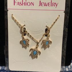 New set of necklace and earrings