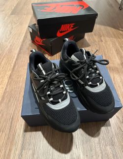 Dior B22 Black Reflective 