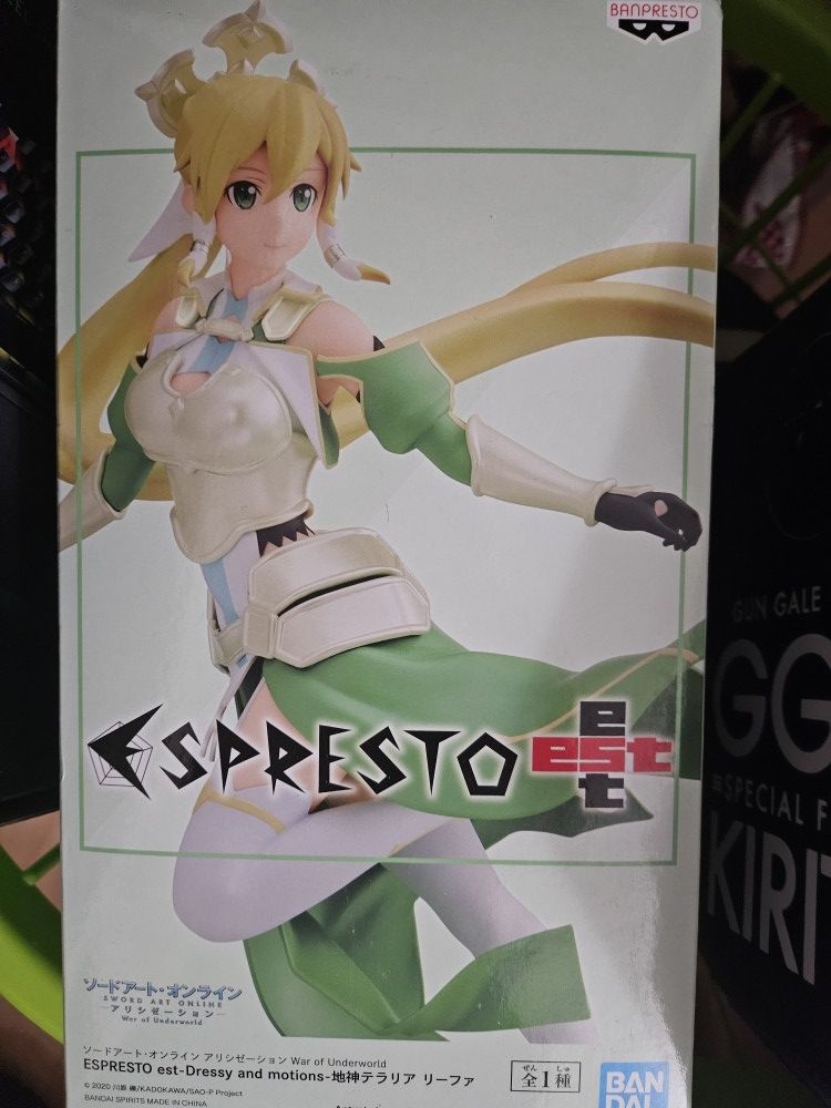 leafa anime figurine