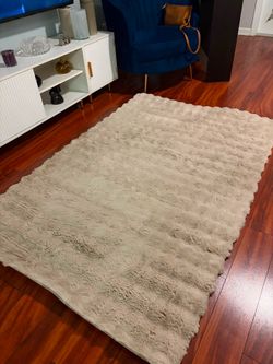 Fluffy rug