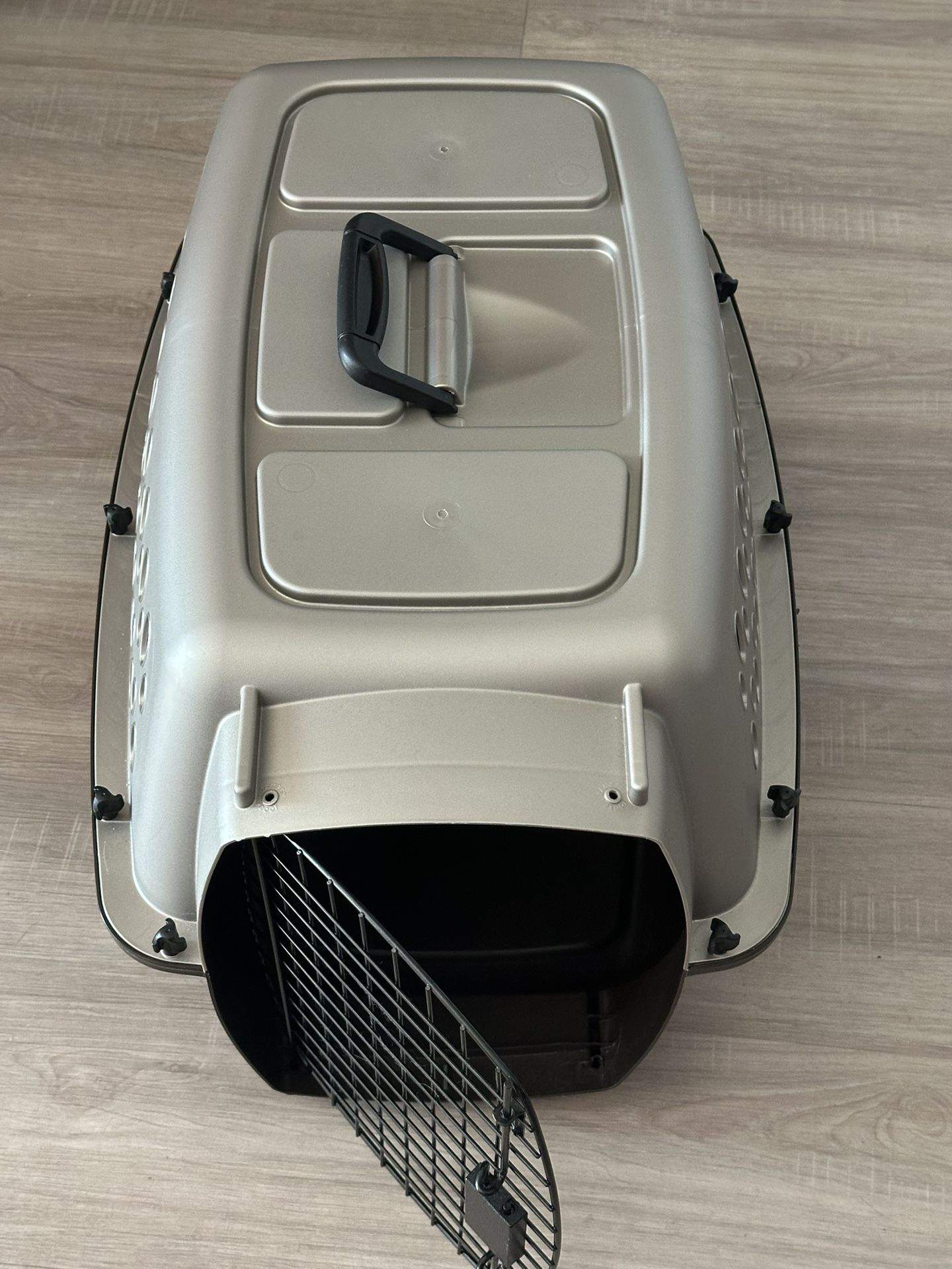 Pet Kennel