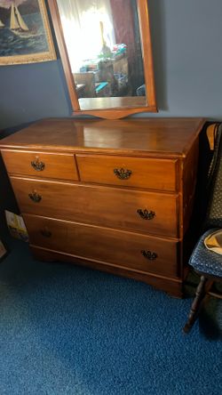 SOILD ROCK MAPLE-Dresser/Mirror :Chest:Nightstand 