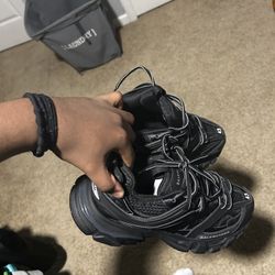 Balenciaga Tracks (I WILL NOT BE ACCEPTING ANY FORM OF PAYMOUNT OUTSIDE OF THIS APP)