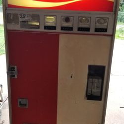 Vintage Coke Machine 