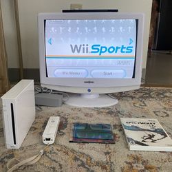 Nintendo White Wii tested and working great condition !