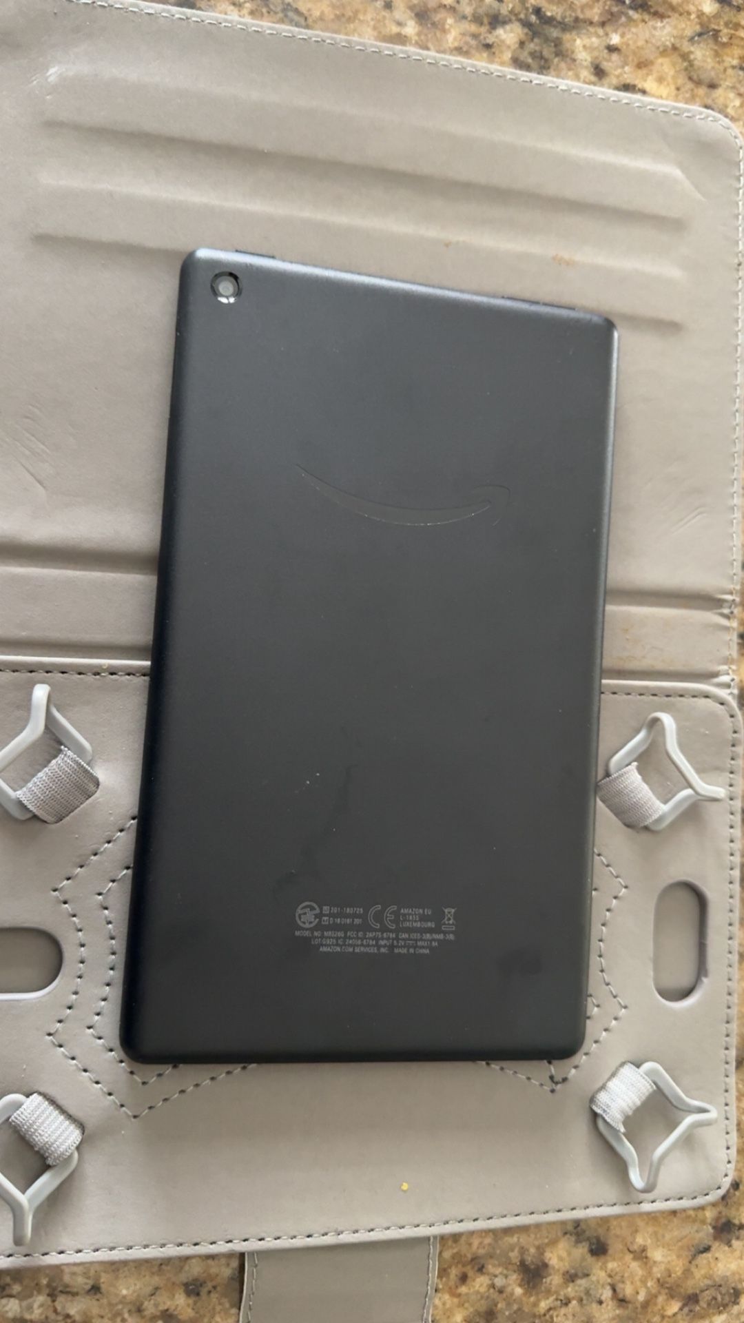 Amazon fire tablet 8”
