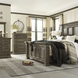 Wyndahl Rustic Brown Panel Bedroom Set

