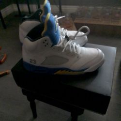 Jordan Retro 5 Laney 9.5