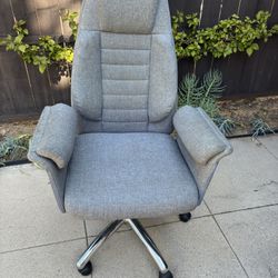 Executive office chair