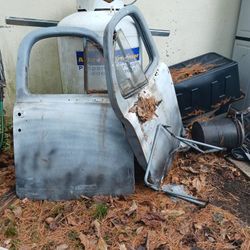 1950s Mac Truck Front End Parts.$200ll