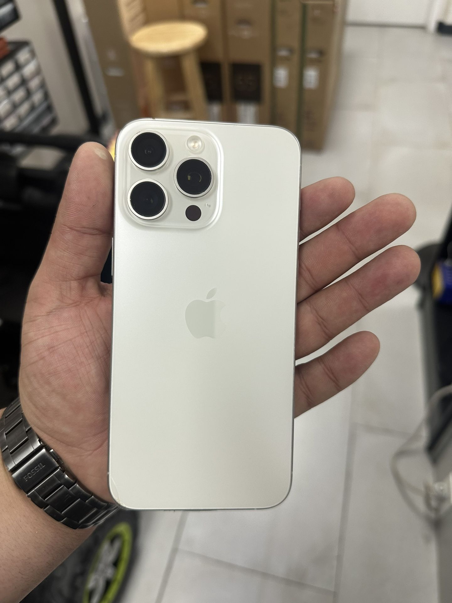 iPhone 15 Pro Max Unlocked 256GB! Finance For $50 Down Payment!!