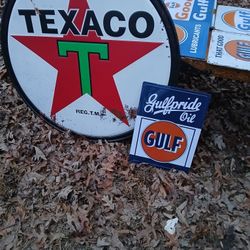 Large 36" TEXACO Gas & Oil metal Sign.