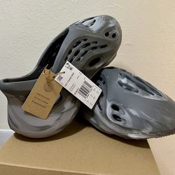 Yeezy Foam RNR MX Granite