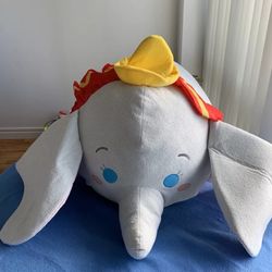 Disney Store Mega Dumbo Tsum Tsum HUGE!