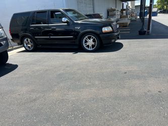 2002 ford expedition colt