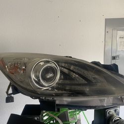 2012 Mazdaspeed 3 Tech Package Passenger Side Headlight 