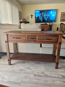 Sofa Table / Table
