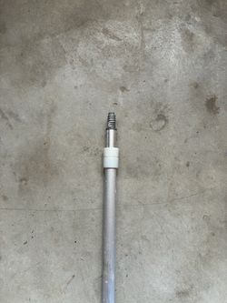 Expandible paint extension pole