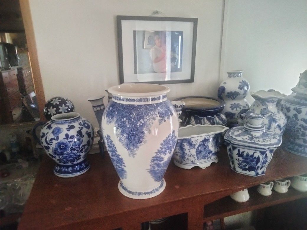 China Set / Over 100 pieces.