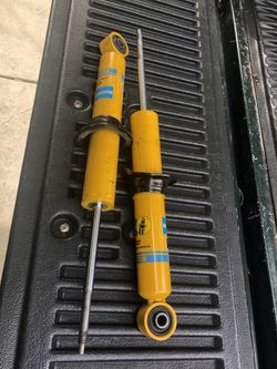 Toyota Tacoma struts front -shocks
