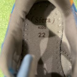 Sfera Made Shoes( Product Of Spain) Size 22 In Children’s’ Size; Equivalent to US Size 6. Purchased In Switzerland In Switzerland and paid 46 Euros  
