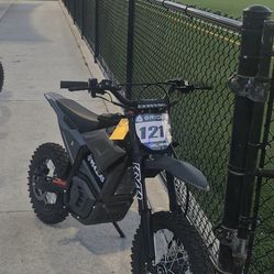 Brand new valtinsu em5 ebike (2 miles)