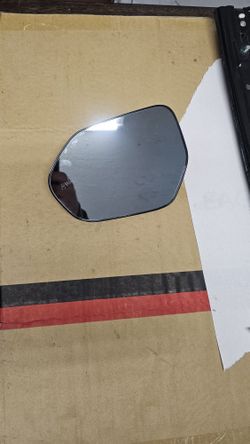 2018-2021 Toyota Camry Se Mirror Glass