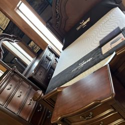 Stunning Five Piece Bedroom Suite 