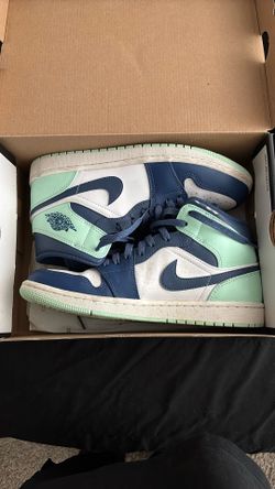Air Jordan 1 Mid Size 8.5