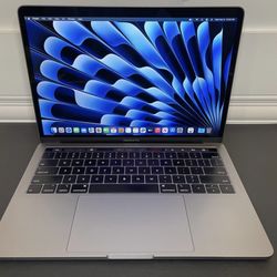 MacBook Pro i7 16gb 512gb 2017