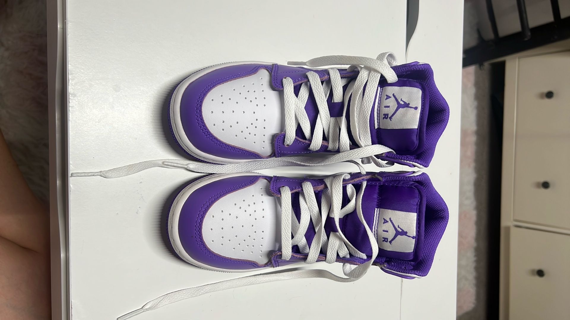 Air Jordan 1 mid 4Y