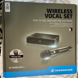 SENNHEISER XSW 1-835-A Vocal Wireless Microphone