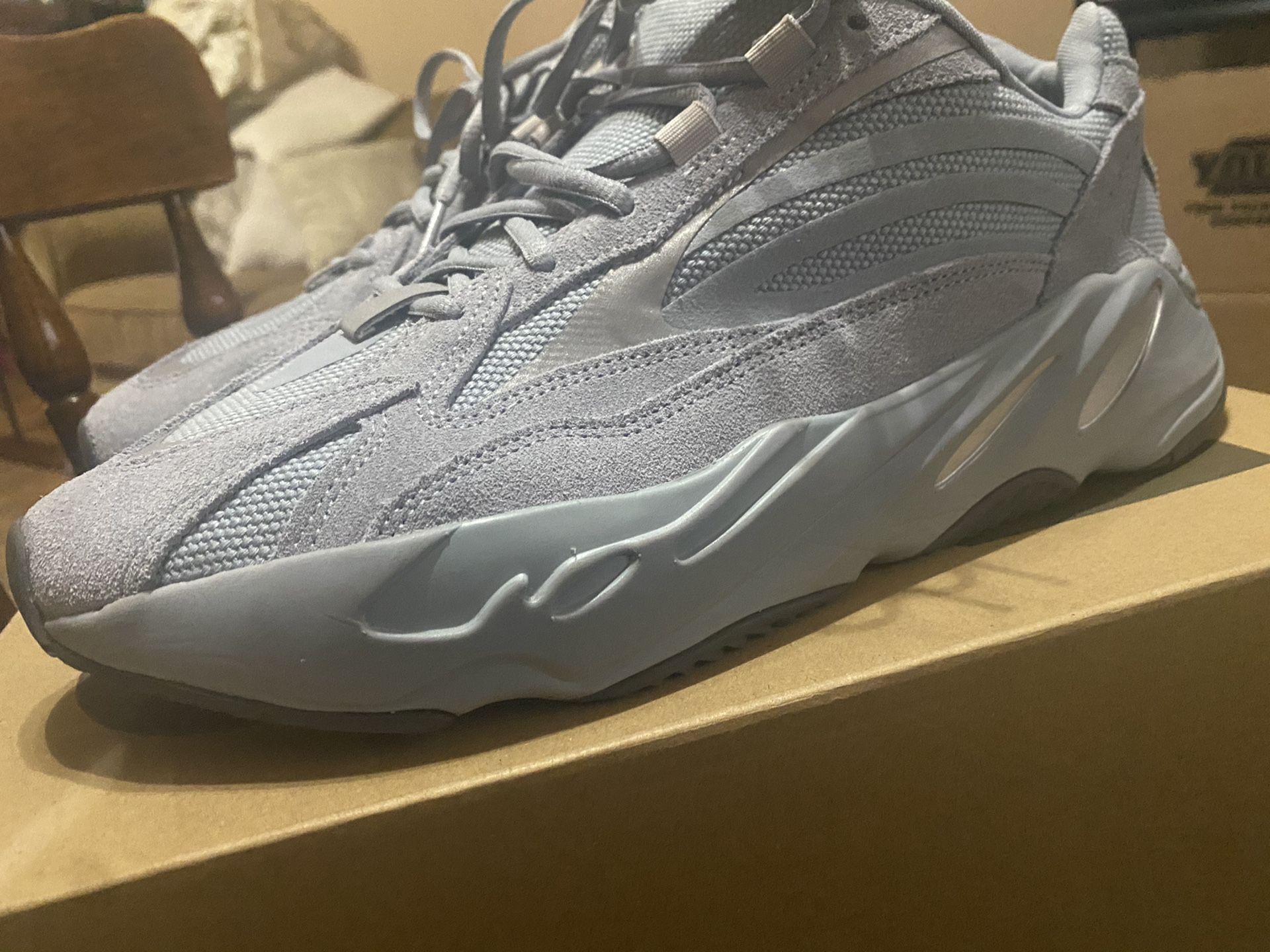 Yeezy 700 Hostpital blue size 12