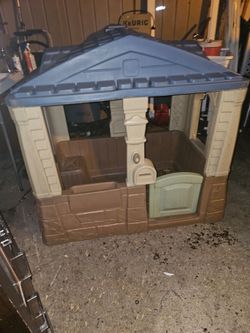 Price is firm.. children's playhouse cottage