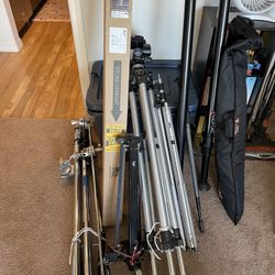 [LOTS OF ITEMS, PLEASE READ] Professional Photography Studio Gear - Lights/Stands, Tripods, Etc.