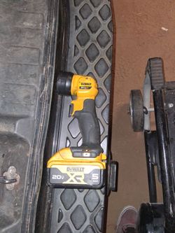 Dewalt job site , work lighte with 5ahbattery