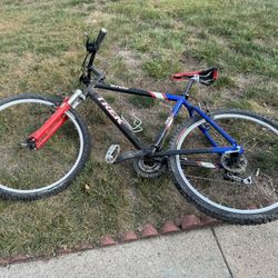 Trek 6700 Mountain Bike