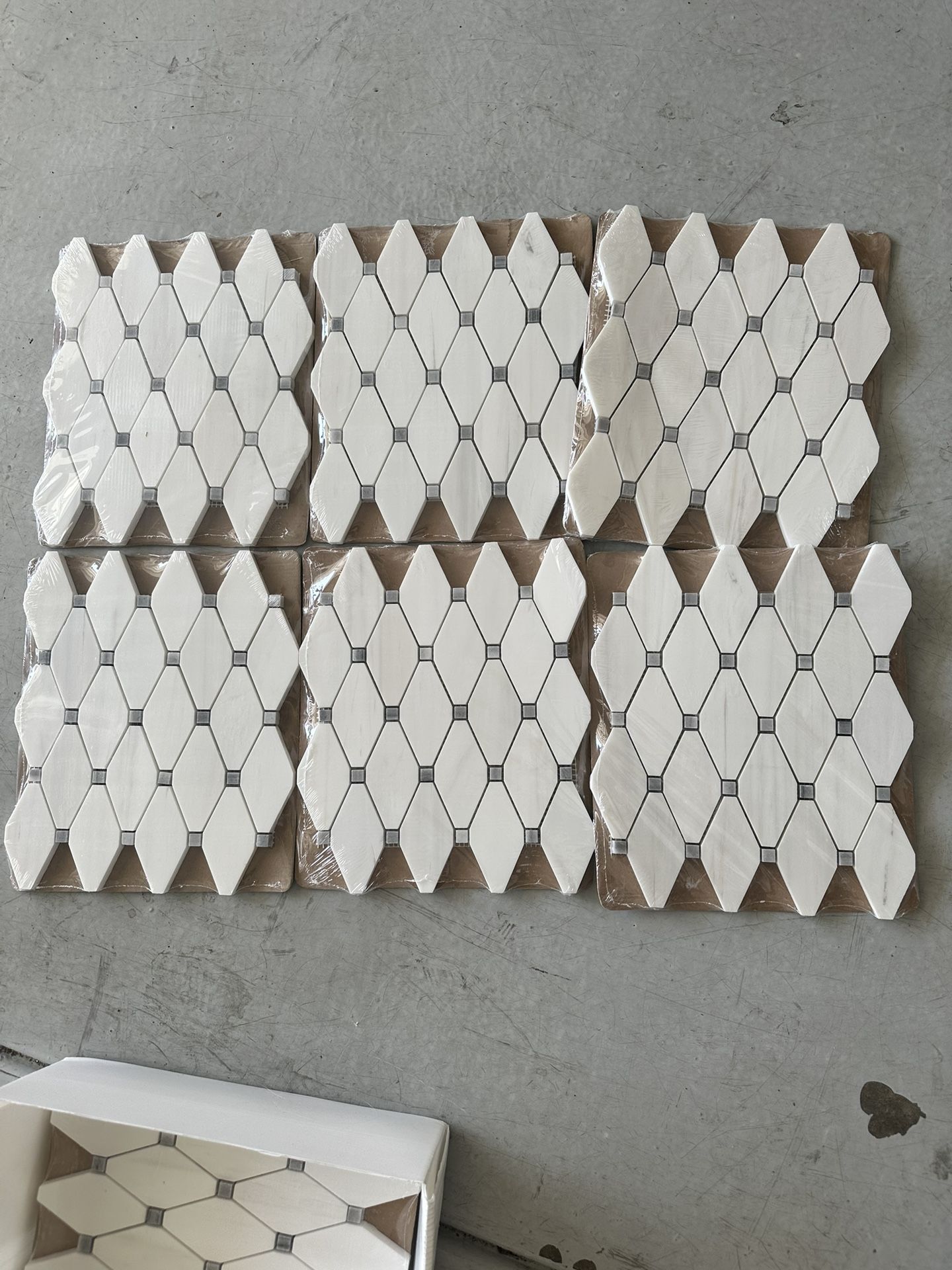 Viviano - DOLOMITE SKYFALL CLIPPED DIAMOND MARBLE MOSAIC