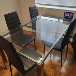 Glass Dining Table With 4 Chairs 