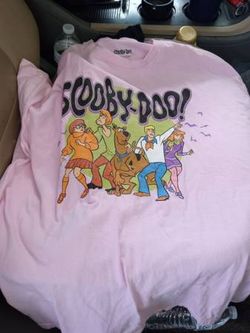 Scooby Doo Gang shirt in mint condition. Pink. 2x. $10 OBO
